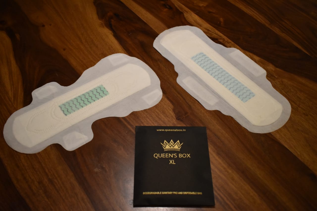 Queen's Box Combo Pack of 44 Pads + 15 Panty Liners(Free)